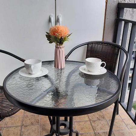 The Apartment For Comfortable Vacations In Tbilisi. Экстерьер фото